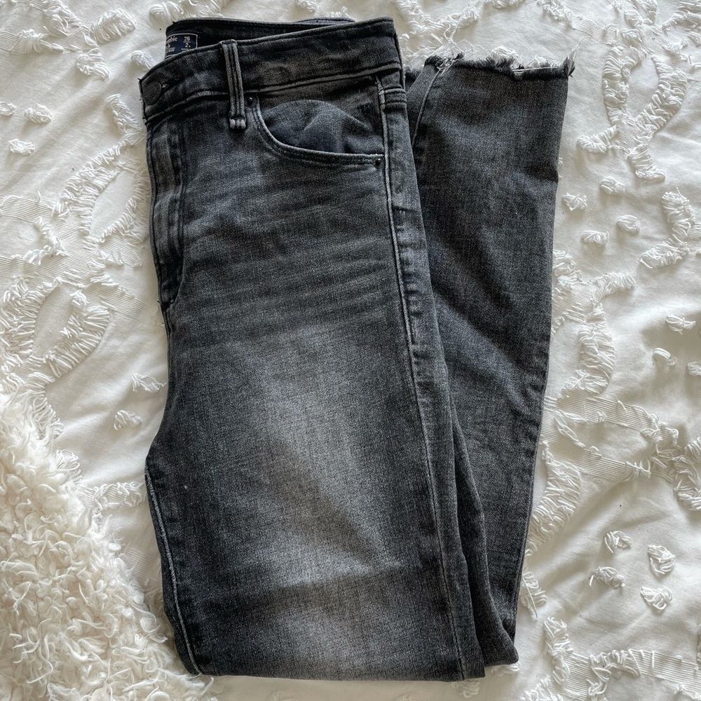 Abercrombie and Fitch gray Simone high rise ankle 26 2S button jeans